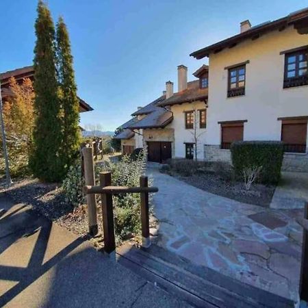 Un Encanto De Duplex Jaca Luaran gambar