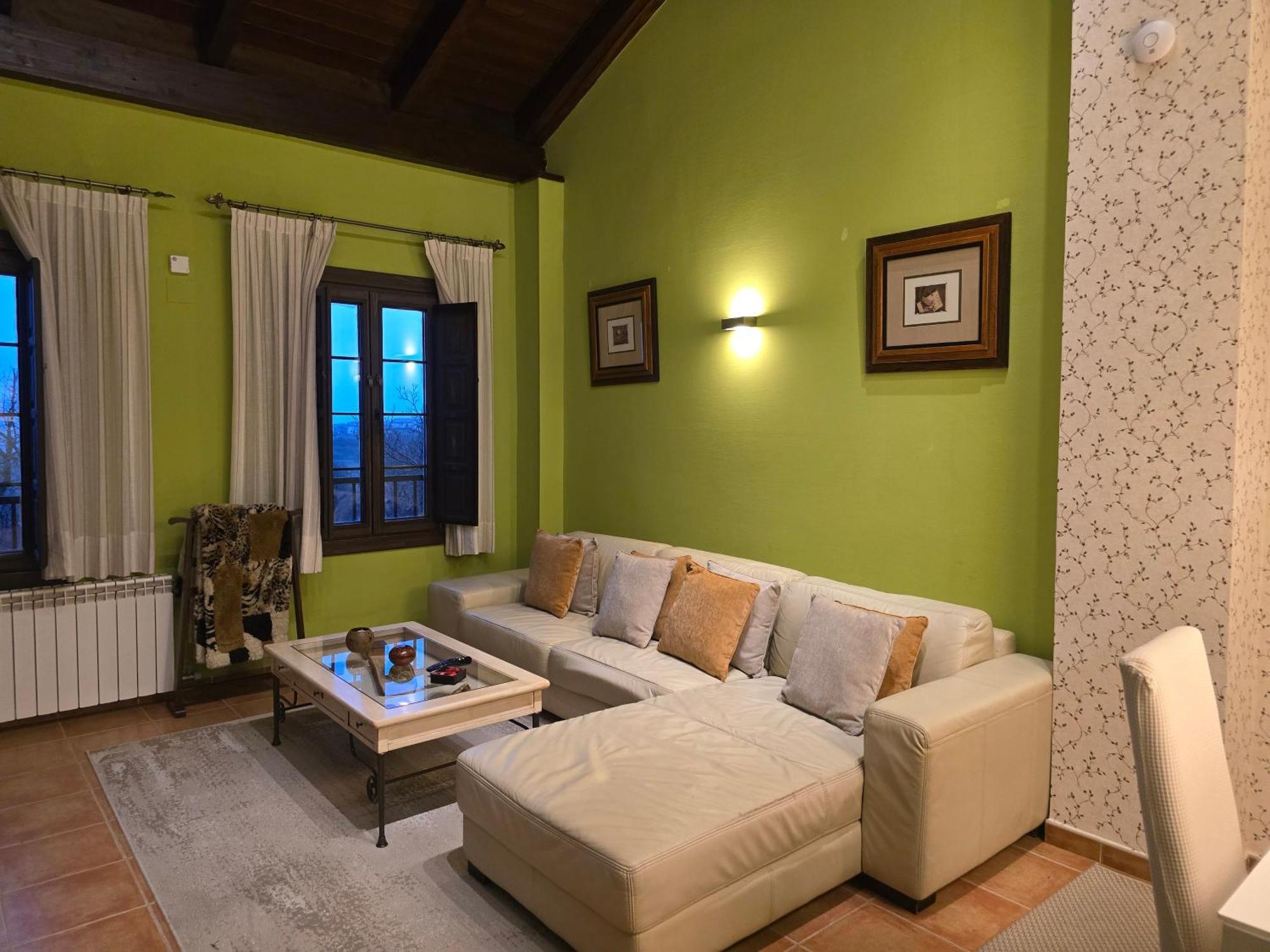 Un Encanto De Duplex Jaca Luaran gambar