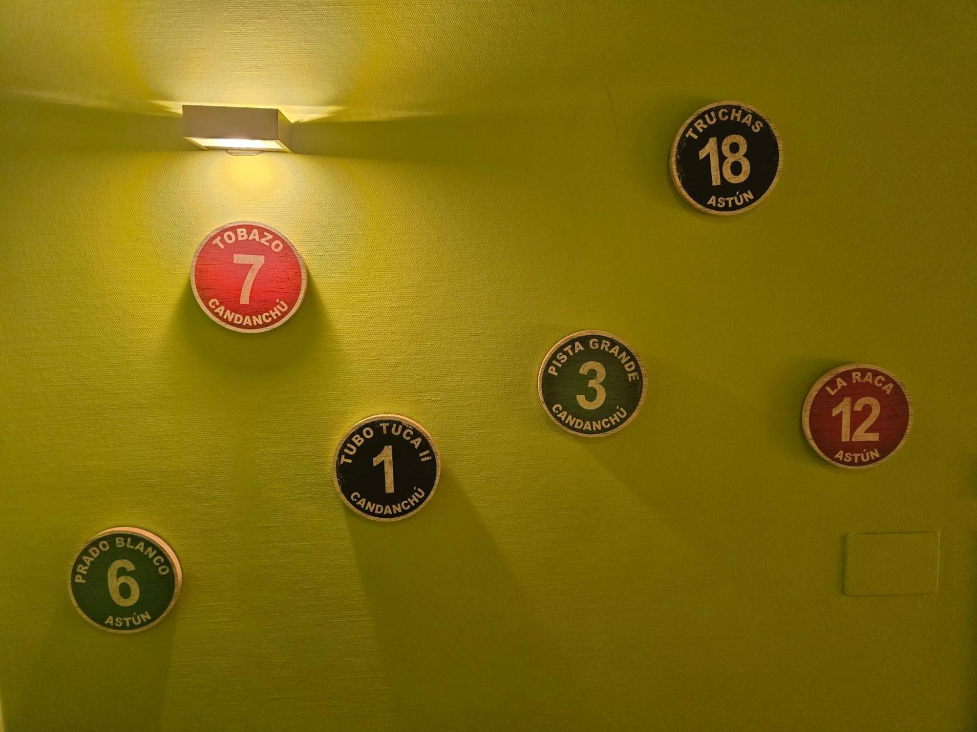 Un Encanto De Duplex Jaca Luaran gambar