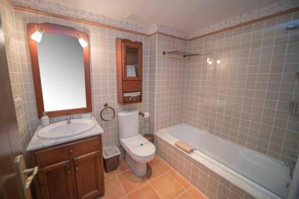 Un Encanto De Duplex Jaca Luaran gambar
